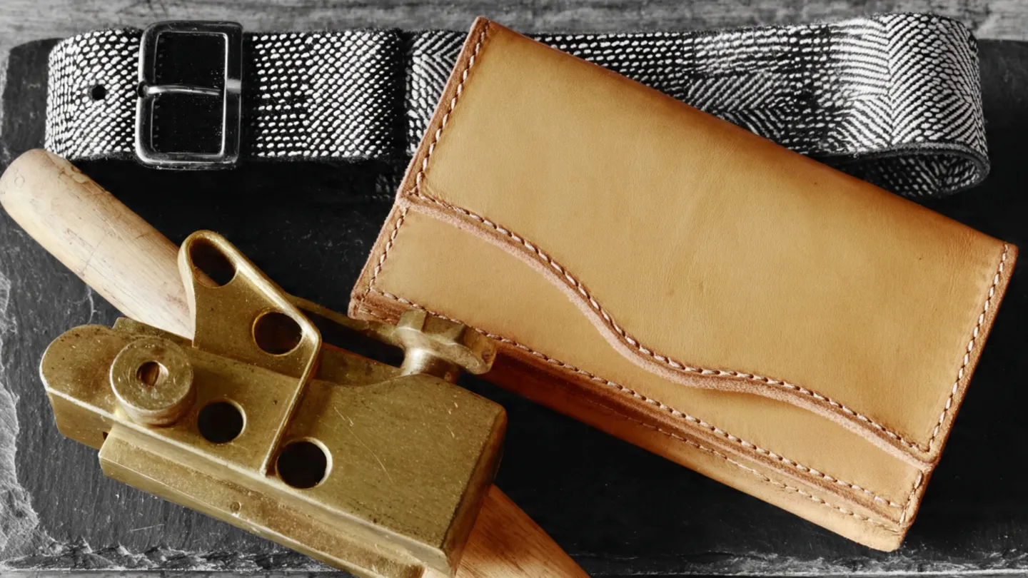 Start your Behala-based leather goods store for just ₹10k. Includes high-fidelity product galleries, grain transparency specs, and SSL to convert professional gift-shoppers.